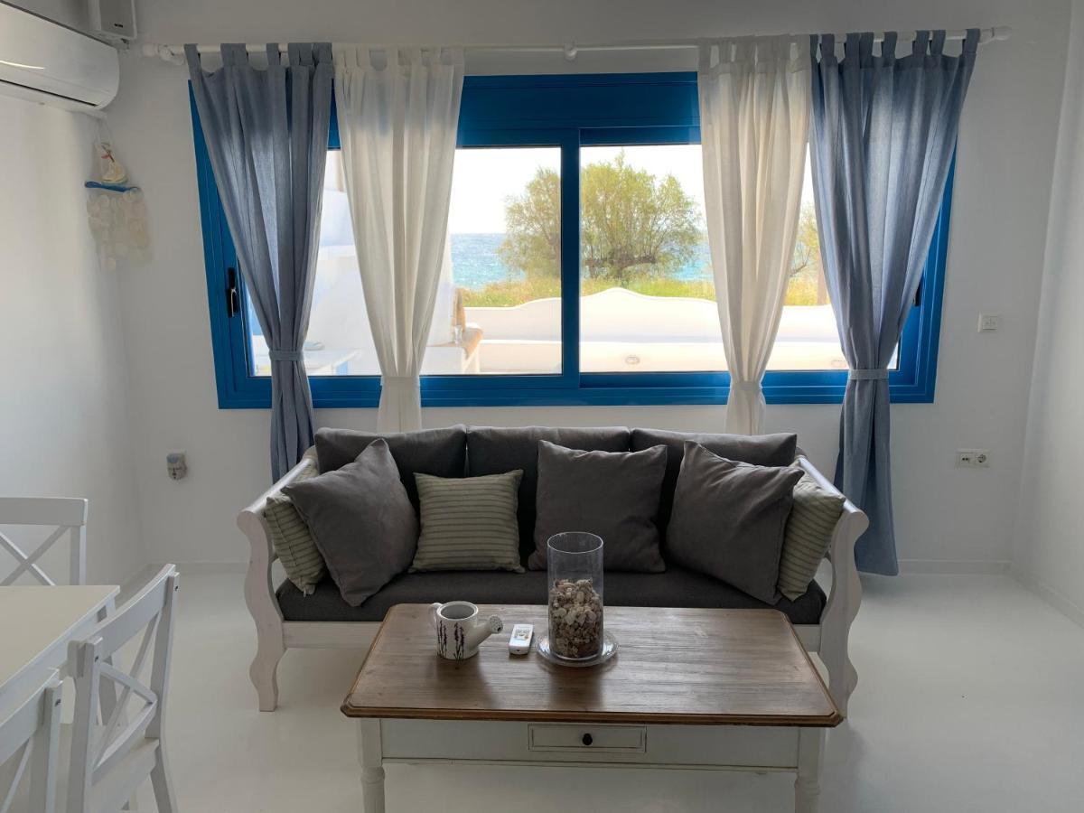 Blue Sea Villa & Apartments Makrýgialos 外观 照片